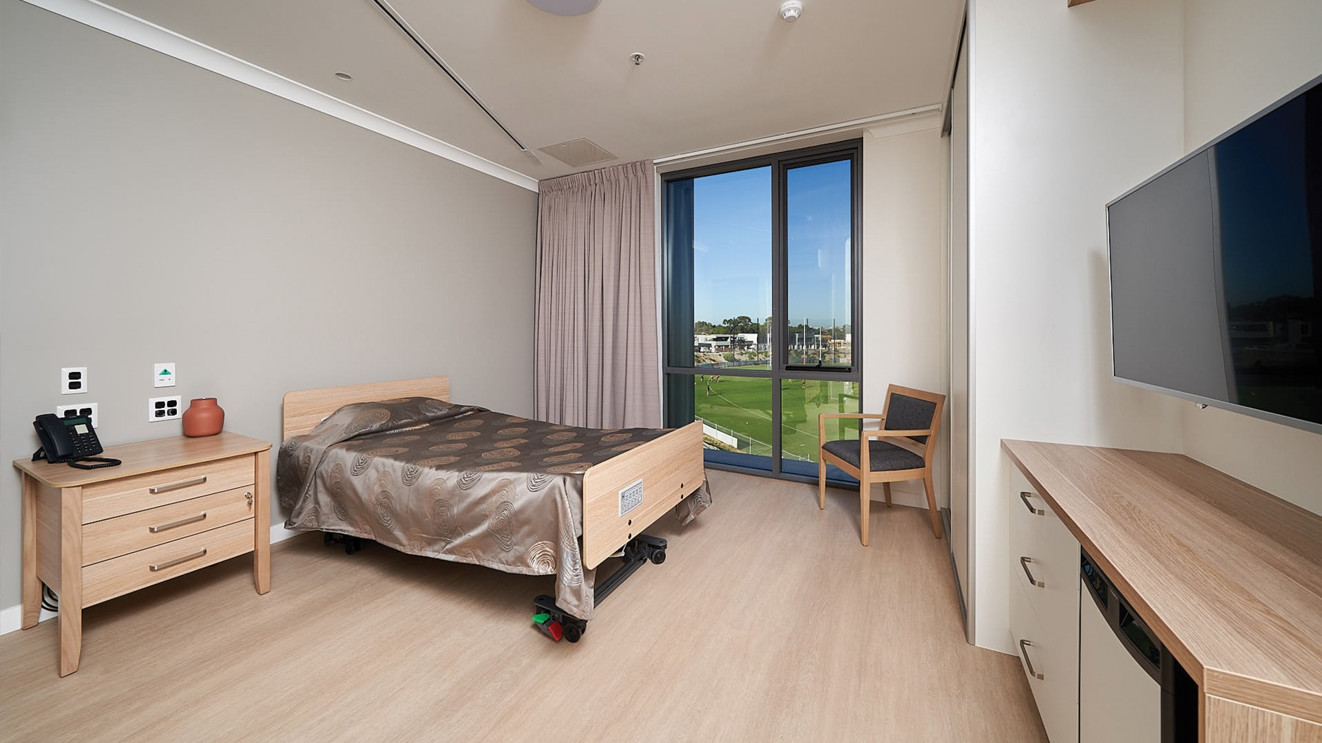 west-lakes-aged-care-bedroom-01