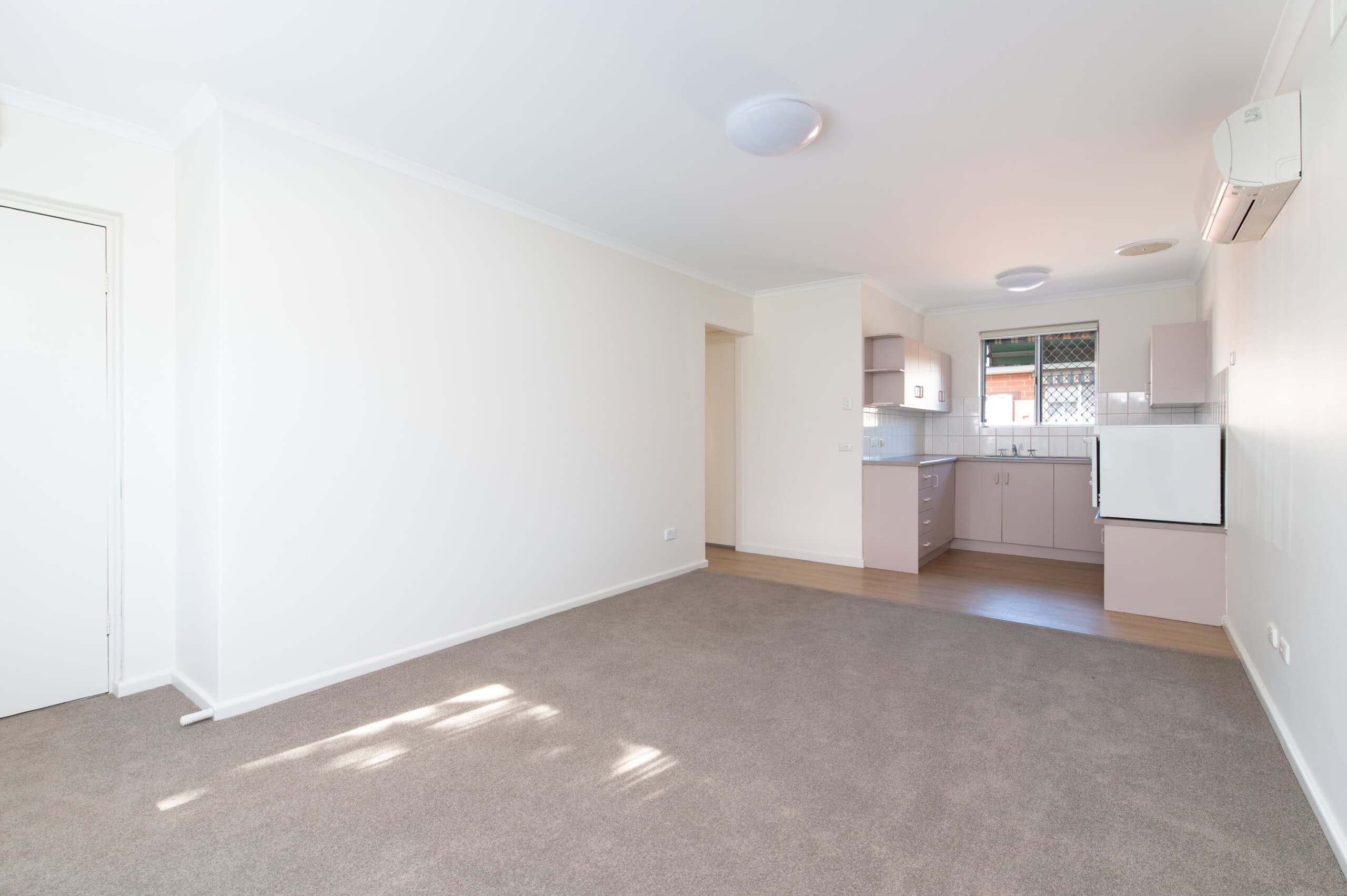 Willason livingroom with carpet