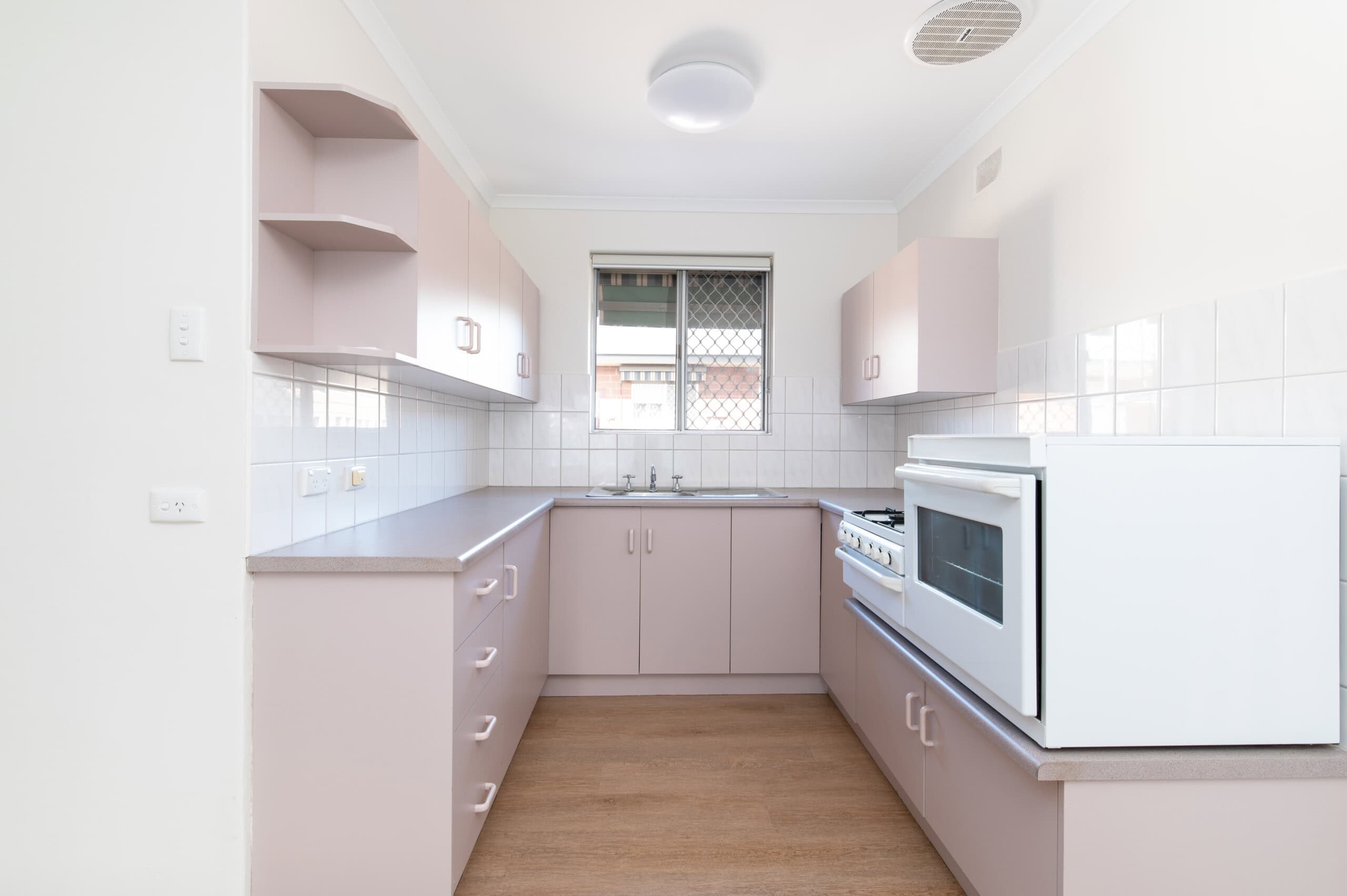 Willason unrenovated kitchen