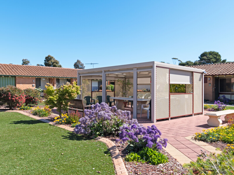 Westminster-outside-800x600