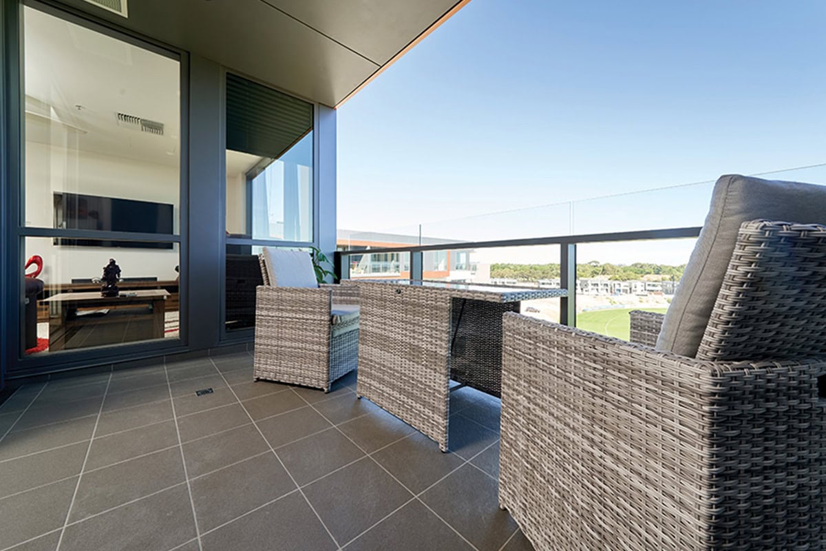 unitingsa-vista-apartments-retirement-living-balcony