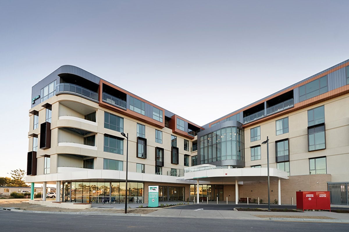 unitingsa-vista-apartments-retirement-living-building-exterior