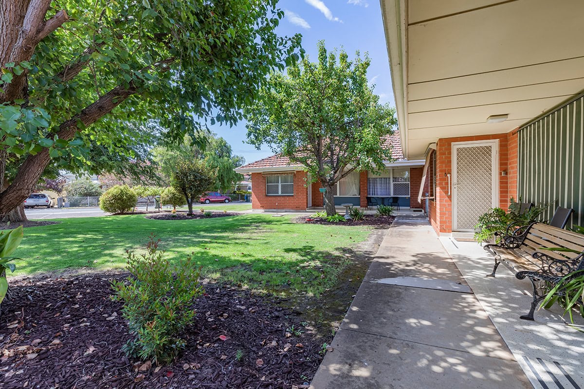 unitingsa-wesley-court-retirement-living-exterior-a