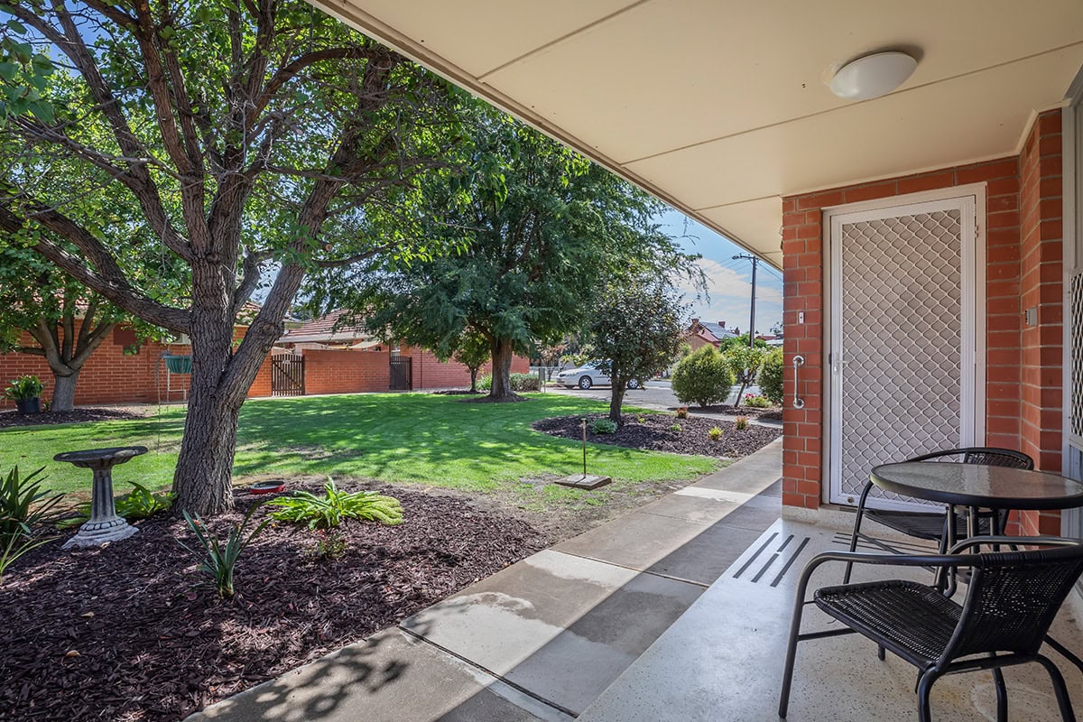 unitingsa-wesley-court-retirement-living-exterior-b