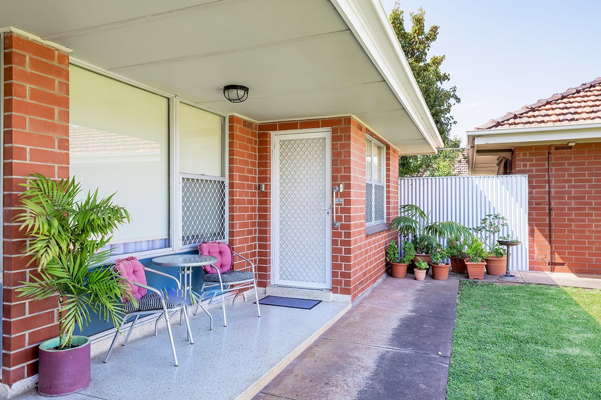 unitingsa-wesley-court-retirement-living-exterior-front